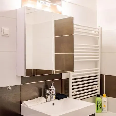 Venus - Szimpla Kert Iii * Budapeszt