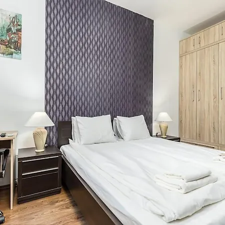 Venus - Szimpla Kert Iii * Budapeszt